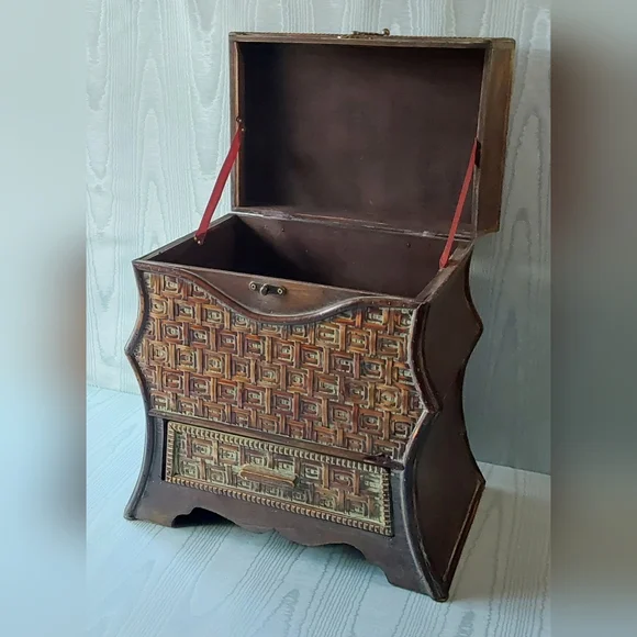 Rattan Chest for Storage - Picture 7 of 7